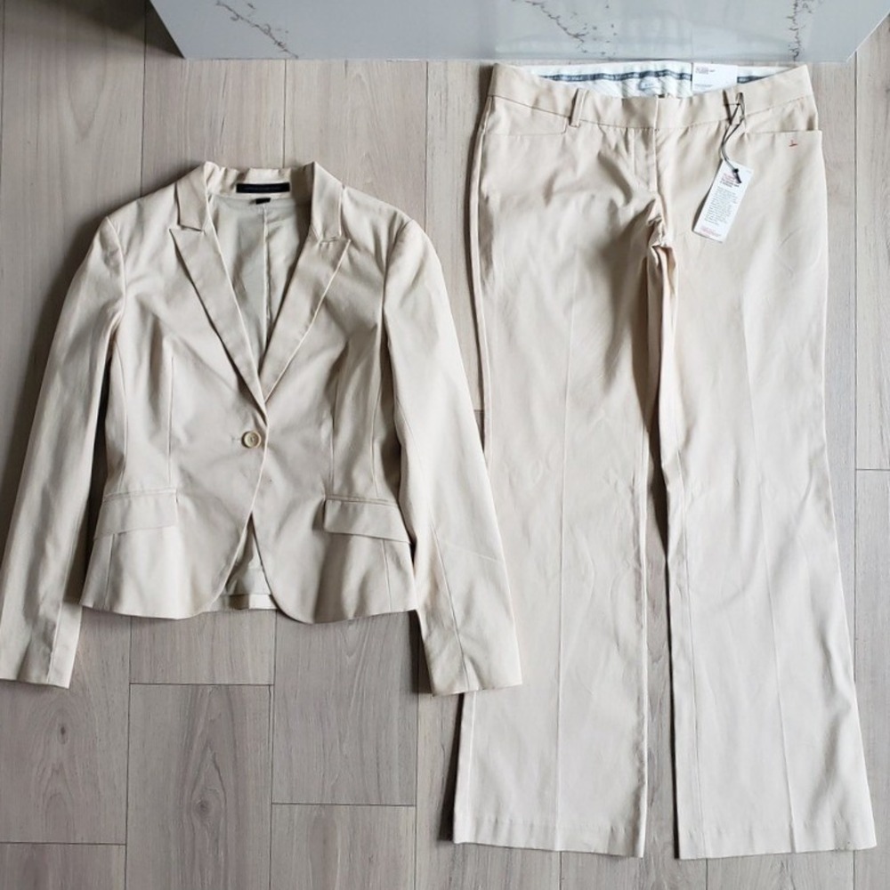 Express Stylist Suit Women 10 Ivory Low Rise Flare Tailored Blazer Jacket Set